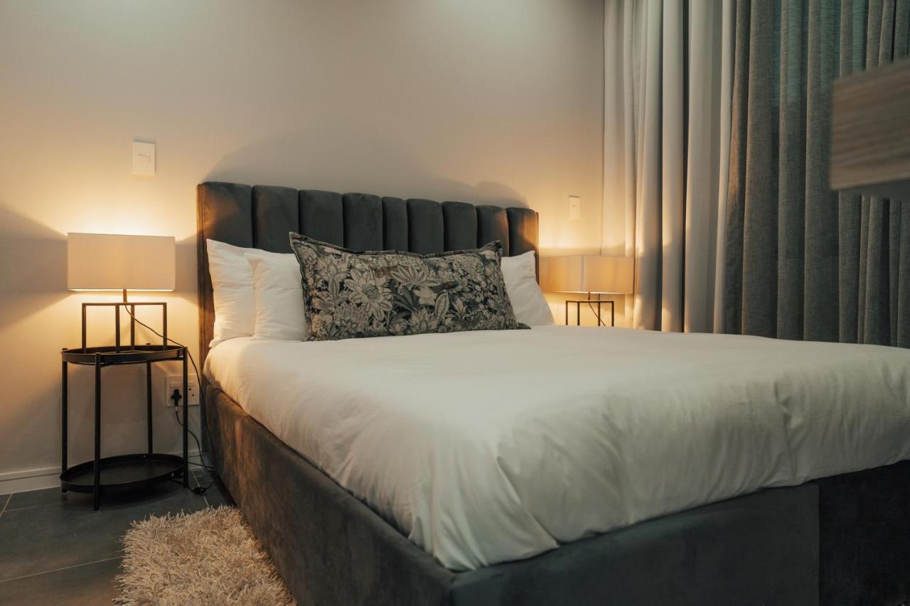 Reserved Suites Illovo Johannesburg Exterior foto
