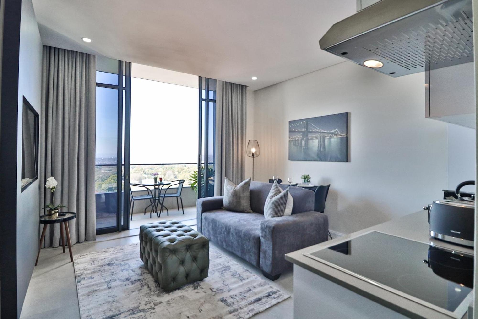 Reserved Suites Illovo Johannesburg Exterior foto
